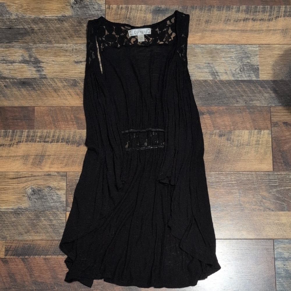 Decree Black Lace Vest Overlayer
